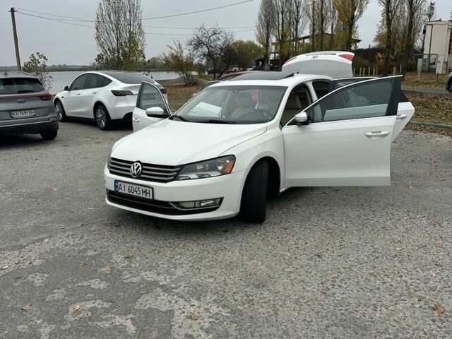 Білий Фольксваген Пассат, об'ємом двигуна 2.5 л та пробігом 226 тис. км за 8900 $, фото 4 на Automoto.ua