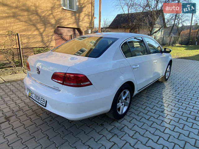 Белый Фольксваген Пассат, объемом двигателя 1.97 л и пробегом 240 тыс. км за 11200 $, фото 4 на Automoto.ua