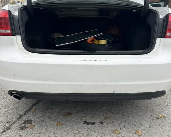 Белый Фольксваген Пассат, объемом двигателя 2.48 л и пробегом 226 тыс. км за 8900 $, фото 5 на Automoto.ua