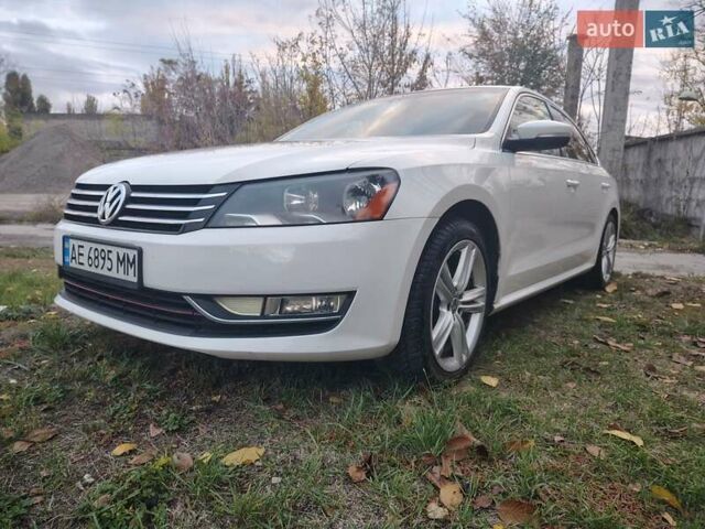 Фольксваген Пассат 2013 в Каменское - Днепродзержинск на Automoto.ua Белый Фольксваген Пассат, объемом двигателя 1.8 л и пробегом 206 тыс. км за 10299 $, фото 13 на Automoto.ua