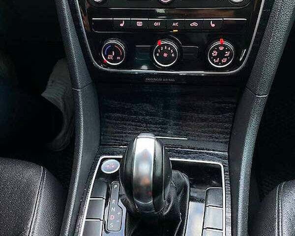 Білий Фольксваген Пассат, об'ємом двигуна 1.8 л та пробігом 172 тис. км за 9300 $, фото 17 на Automoto.ua