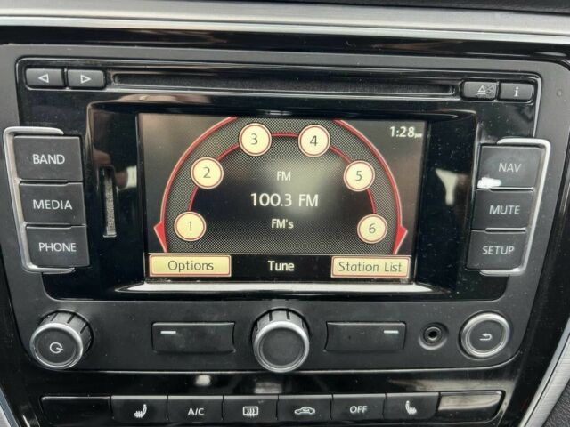 Білий Фольксваген Пассат, об'ємом двигуна 2 л та пробігом 80 тис. км за 3700 $, фото 8 на Automoto.ua