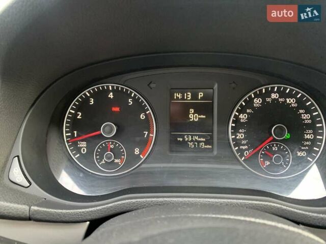 Белый Фольксваген Пассат, объемом двигателя 2.5 л и пробегом 121 тыс. км за 9800 $, фото 17 на Automoto.ua