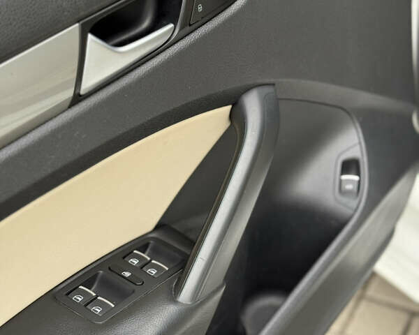 Фольксваген Пассат 2013 в Николаеве на Automoto.ua Белый Фольксваген Пассат, объемом двигателя 2.5 л и пробегом 170 тыс. км за 9900 $, фото 4 на Automoto.ua