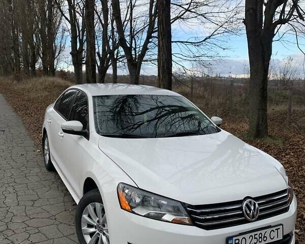 Белый Фольксваген Пассат, объемом двигателя 2.5 л и пробегом 121 тыс. км за 9800 $, фото 1 на Automoto.ua