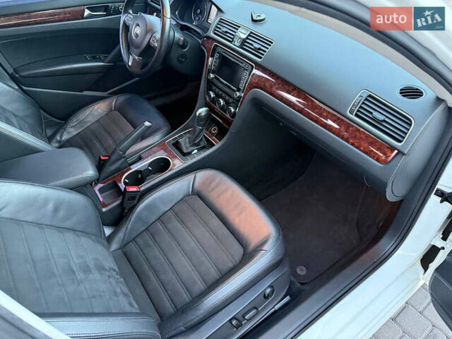 Белый Фольксваген Пассат, объемом двигателя 2 л и пробегом 154 тыс. км за 13200 $, фото 55 на Automoto.ua