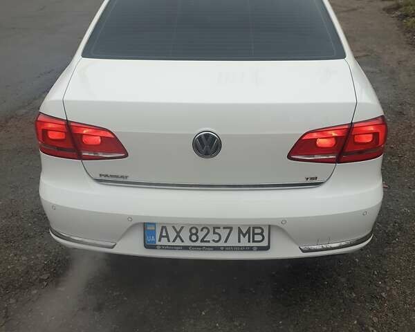 Белый Фольксваген Пассат, объемом двигателя 1.8 л и пробегом 160 тыс. км за 10700 $, фото 2 на Automoto.ua