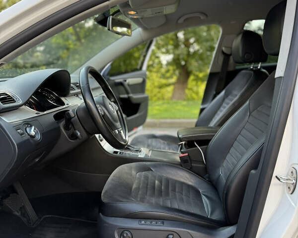 Білий Фольксваген Пассат, об'ємом двигуна 1.8 л та пробігом 210 тис. км за 8900 $, фото 16 на Automoto.ua