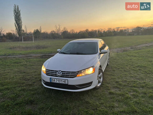 Фольксваген Пассат 2013 в Новоукраинке на Automoto.ua Белый Фольксваген Пассат, объемом двигателя 1.97 л и пробегом 181 тыс. км за 13300 $, фото 2 на Automoto.ua
