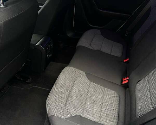 Белый Фольксваген Пассат, объемом двигателя 1.8 л и пробегом 236 тыс. км за 11000 $, фото 2 на Automoto.ua