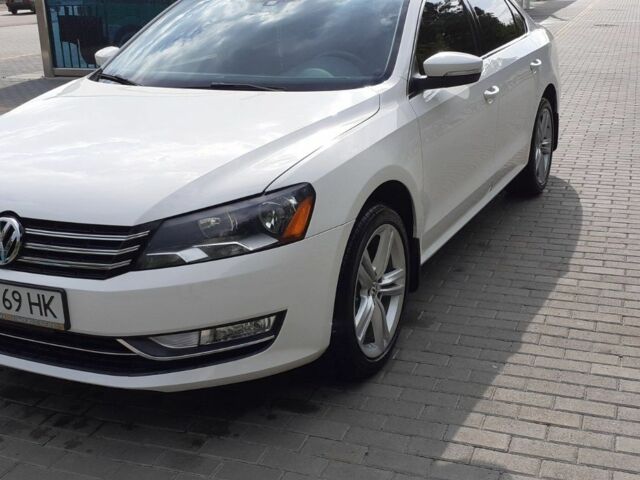 Белый Фольксваген Пассат, объемом двигателя 2 л и пробегом 121 тыс. км за 10500 $, фото 4 на Automoto.ua