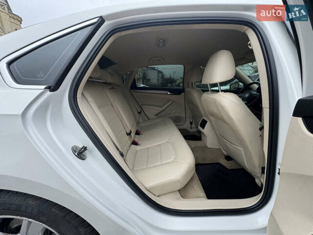 Белый Фольксваген Пассат, объемом двигателя 1.8 л и пробегом 261 тыс. км за 11500 $, фото 9 на Automoto.ua