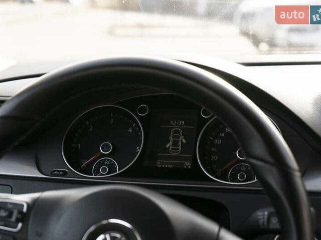 Белый Фольксваген Пассат, объемом двигателя 2 л и пробегом 367 тыс. км за 11300 $, фото 15 на Automoto.ua