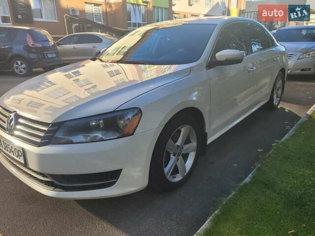 Белый Фольксваген Пассат, объемом двигателя 2.5 л и пробегом 278 тыс. км за 9300 $, фото 4 на Automoto.ua