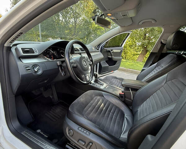 Білий Фольксваген Пассат, об'ємом двигуна 1.8 л та пробігом 210 тис. км за 8900 $, фото 17 на Automoto.ua