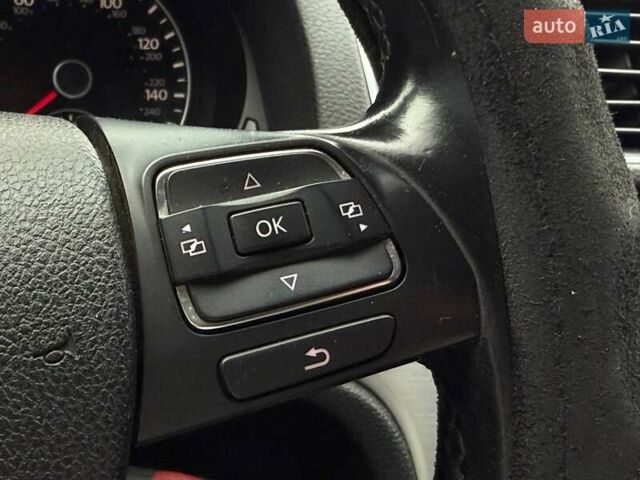 Белый Фольксваген Пассат, объемом двигателя 2.5 л и пробегом 250 тыс. км за 9000 $, фото 34 на Automoto.ua