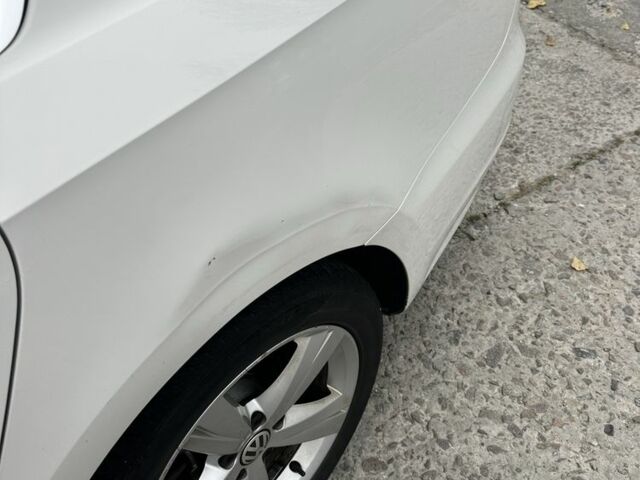 Білий Фольксваген Пассат, об'ємом двигуна 2.5 л та пробігом 226 тис. км за 8900 $, фото 1 на Automoto.ua