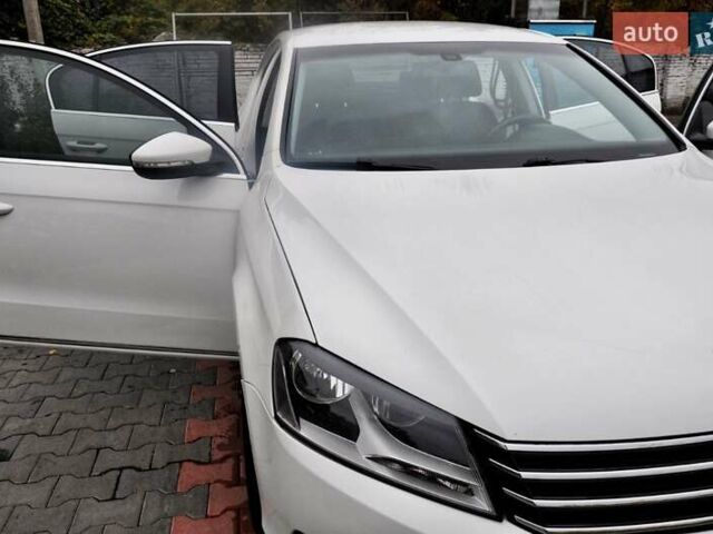 Белый Фольксваген Пассат, объемом двигателя 2 л и пробегом 195 тыс. км за 9000 $, фото 7 на Automoto.ua