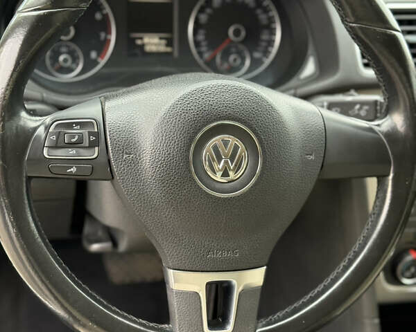 Фольксваген Пассат 2013 в Николаеве на Automoto.ua Белый Фольксваген Пассат, объемом двигателя 2.5 л и пробегом 170 тыс. км за 9900 $, фото 3 на Automoto.ua