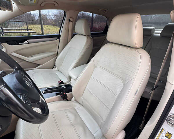 Белый Фольксваген Пассат, объемом двигателя 1.8 л и пробегом 133 тыс. км за 11500 $, фото 9 на Automoto.ua