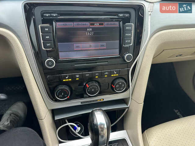 Белый Фольксваген Пассат, объемом двигателя 2.48 л и пробегом 226 тыс. км за 8900 $, фото 8 на Automoto.ua