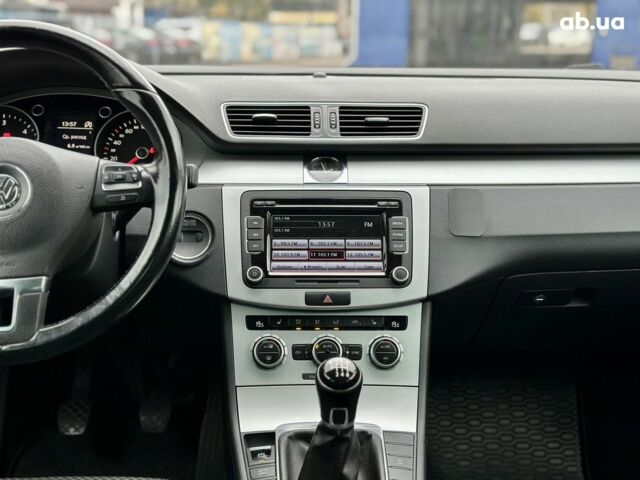 Белый Фольксваген Пассат, объемом двигателя 1.6 л и пробегом 194 тыс. км за 11400 $, фото 13 на Automoto.ua