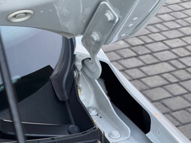 Белый Фольксваген Пассат, объемом двигателя 2 л и пробегом 151 тыс. км за 13200 $, фото 20 на Automoto.ua