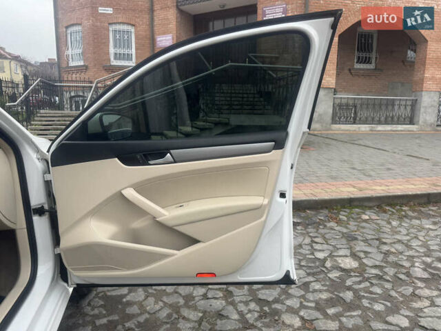 Белый Фольксваген Пассат, объемом двигателя 1.8 л и пробегом 261 тыс. км за 11500 $, фото 18 на Automoto.ua