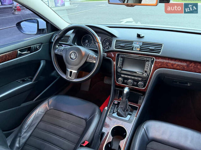 Белый Фольксваген Пассат, объемом двигателя 2 л и пробегом 154 тыс. км за 13200 $, фото 48 на Automoto.ua