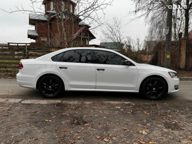 Белый Фольксваген Пассат, объемом двигателя 2.5 л и пробегом 206 тыс. км за 9990 $, фото 5 на Automoto.ua