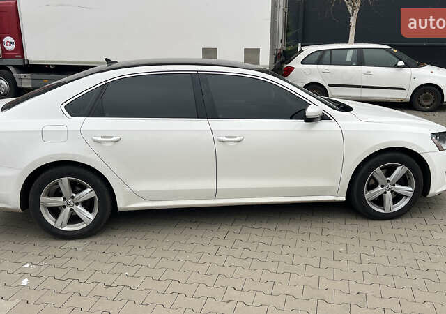 Белый Фольксваген Пассат, объемом двигателя 2.48 л и пробегом 260 тыс. км за 9500 $, фото 6 на Automoto.ua