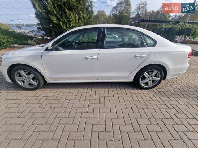Фольксваген Пассат 2013 в Запорожье на Automoto.ua Белый Фольксваген Пассат, объемом двигателя 2.48 л и пробегом 192 тыс. км за 10500 $, фото 15 на Automoto.ua