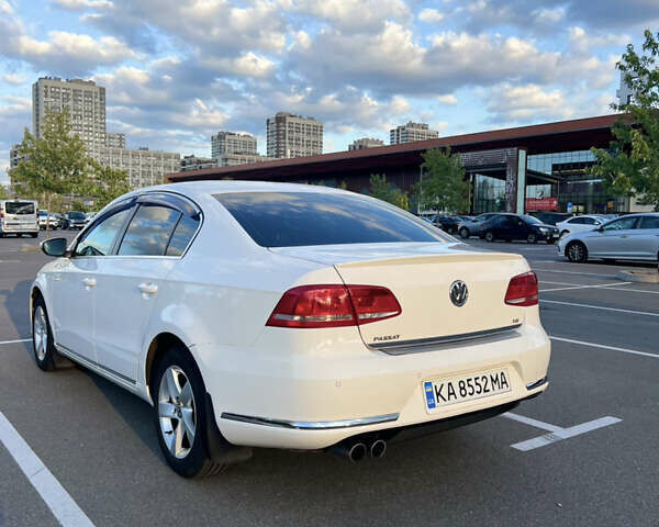 Білий Фольксваген Пассат, об'ємом двигуна 1.8 л та пробігом 250 тис. км за 9900 $, фото 8 на Automoto.ua
