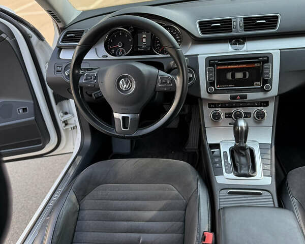 Білий Фольксваген Пассат, об'ємом двигуна 1.8 л та пробігом 210 тис. км за 8900 $, фото 20 на Automoto.ua