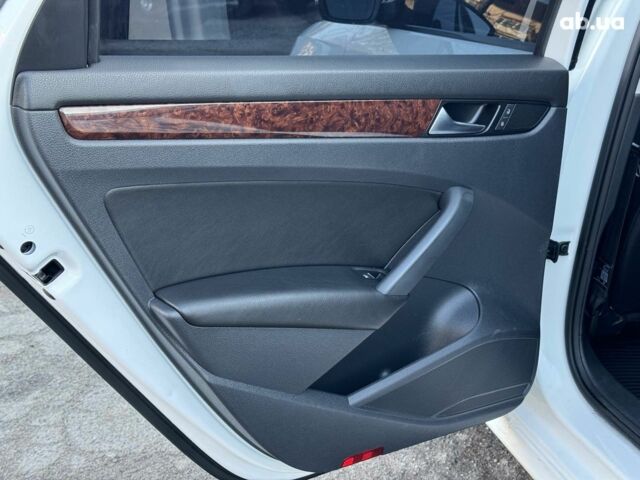 Белый Фольксваген Пассат, объемом двигателя 2 л и пробегом 222 тыс. км за 14190 $, фото 15 на Automoto.ua