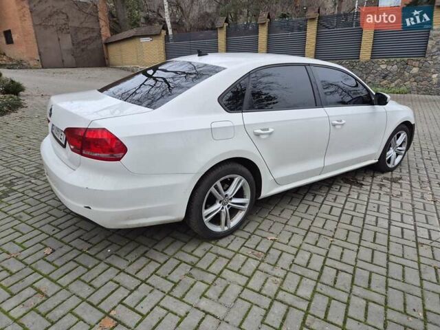 Белый Фольксваген Пассат, объемом двигателя 2.5 л и пробегом 250 тыс. км за 8000 $, фото 15 на Automoto.ua