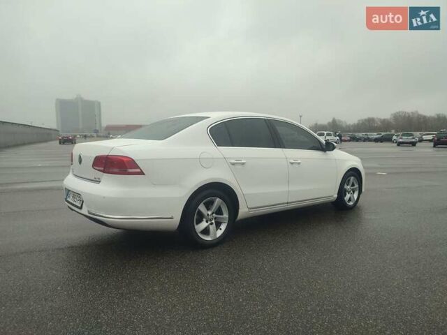 Белый Фольксваген Пассат, объемом двигателя 2 л и пробегом 203 тыс. км за 11200 $, фото 2 на Automoto.ua