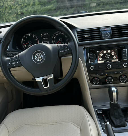 Білий Фольксваген Пассат, об'ємом двигуна 1.8 л та пробігом 153 тис. км за 10000 $, фото 14 на Automoto.ua