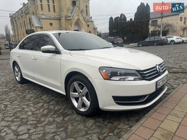 Белый Фольксваген Пассат, объемом двигателя 1.8 л и пробегом 261 тыс. км за 11500 $, фото 1 на Automoto.ua