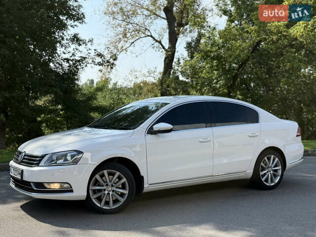 Білий Фольксваген Пассат, об'ємом двигуна 1.8 л та пробігом 210 тис. км за 8900 $, фото 3 на Automoto.ua