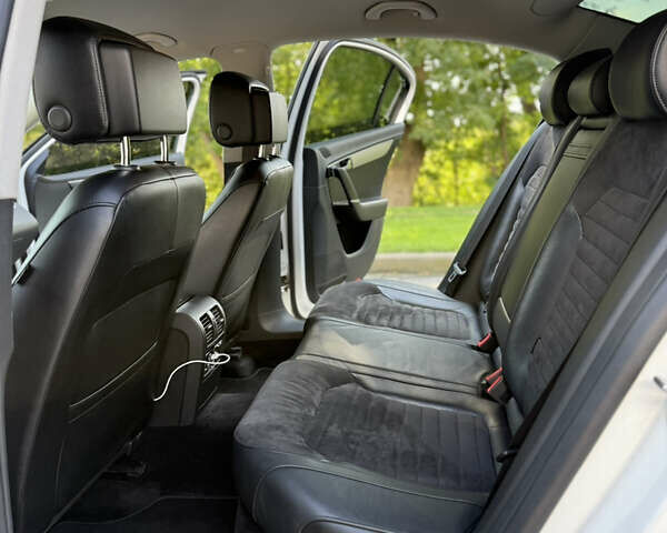 Білий Фольксваген Пассат, об'ємом двигуна 1.8 л та пробігом 210 тис. км за 8900 $, фото 23 на Automoto.ua