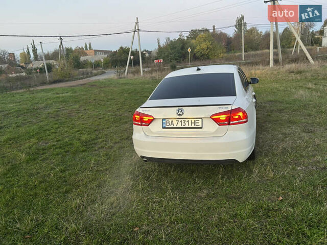 Фольксваген Пассат 2013 в Новоукраинке на Automoto.ua Белый Фольксваген Пассат, объемом двигателя 1.97 л и пробегом 181 тыс. км за 13300 $, фото 6 на Automoto.ua