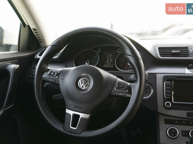 Белый Фольксваген Пассат, объемом двигателя 2 л и пробегом 367 тыс. км за 11300 $, фото 14 на Automoto.ua