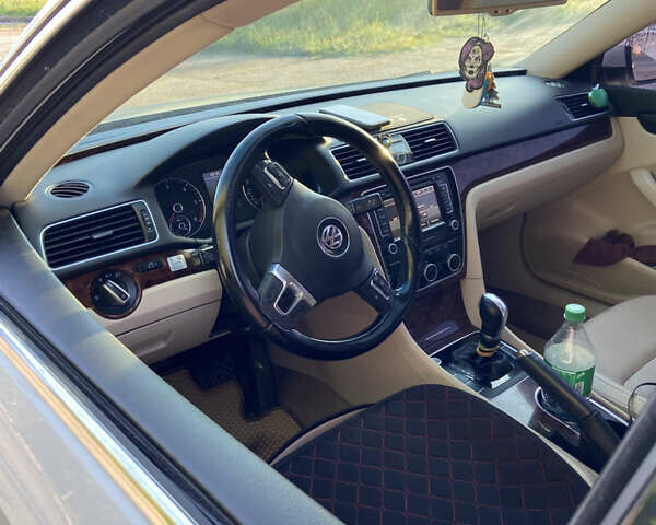 Белый Фольксваген Пассат, объемом двигателя 1.97 л и пробегом 304 тыс. км за 11400 $, фото 13 на Automoto.ua