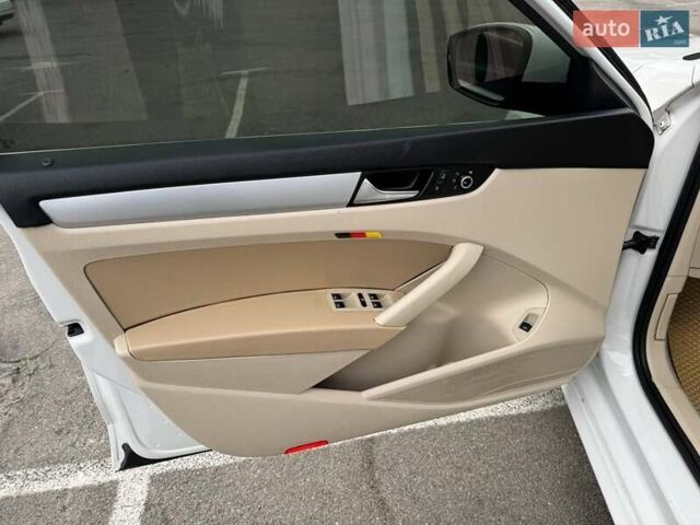 Білий Фольксваген Пассат, об'ємом двигуна 2 л та пробігом 180 тис. км за 11999 $, фото 8 на Automoto.ua