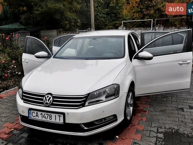 Белый Фольксваген Пассат, объемом двигателя 2 л и пробегом 195 тыс. км за 9000 $, фото 4 на Automoto.ua