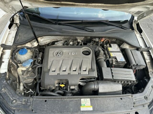 Білий Фольксваген Пассат, об'ємом двигуна 2 л та пробігом 369 тис. км за 10000 $, фото 13 на Automoto.ua