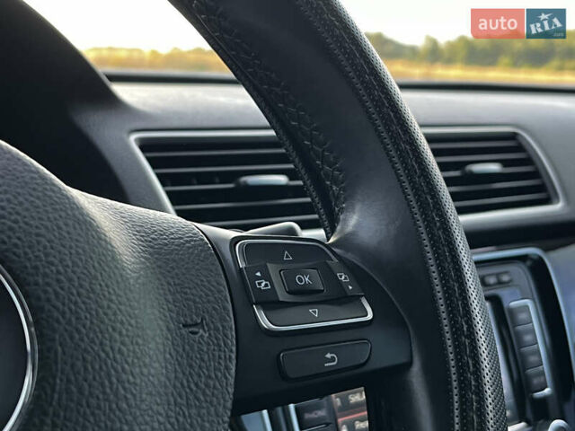 Фольксваген Пассат 2013 в Вышгороде на Automoto.ua Белый Фольксваген Пассат, объемом двигателя 1.97 л и пробегом 102 тыс. км за 14000 $, фото 31 на Automoto.ua