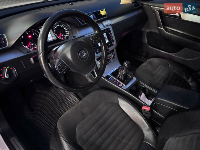 Белый Фольксваген Пассат, объемом двигателя 2 л и пробегом 230 тыс. км за 9400 $, фото 6 на Automoto.ua