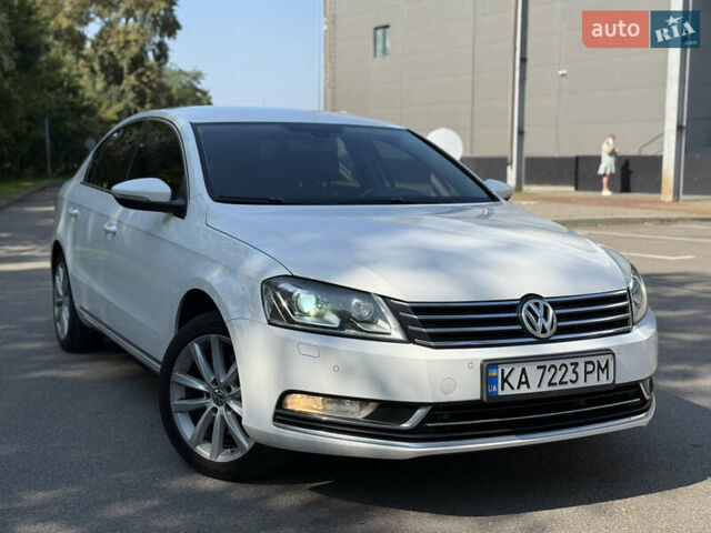 Білий Фольксваген Пассат, об'ємом двигуна 1.8 л та пробігом 210 тис. км за 8900 $, фото 8 на Automoto.ua